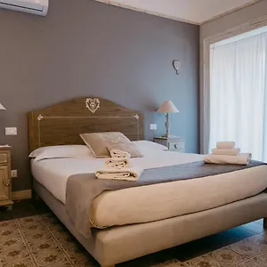 la-casa-di-alma-luxury-rooms.catania-hotels.net/